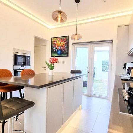 Surbiton Luxury Garden House 19 Villa Екстериор снимка