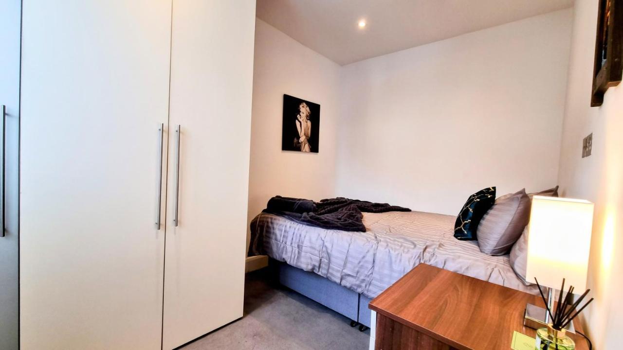 Surbiton Luxury Garden House 19 Villa Екстериор снимка