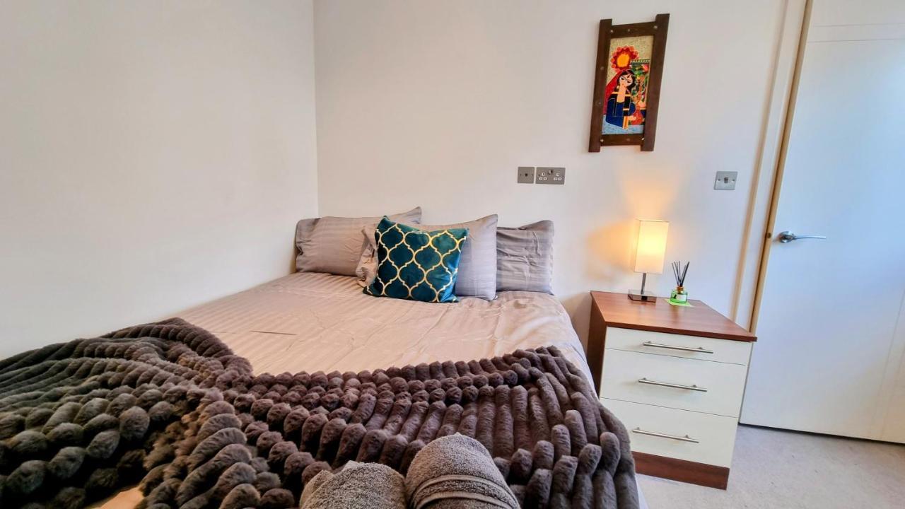Surbiton Luxury Garden House 19 Villa Екстериор снимка
