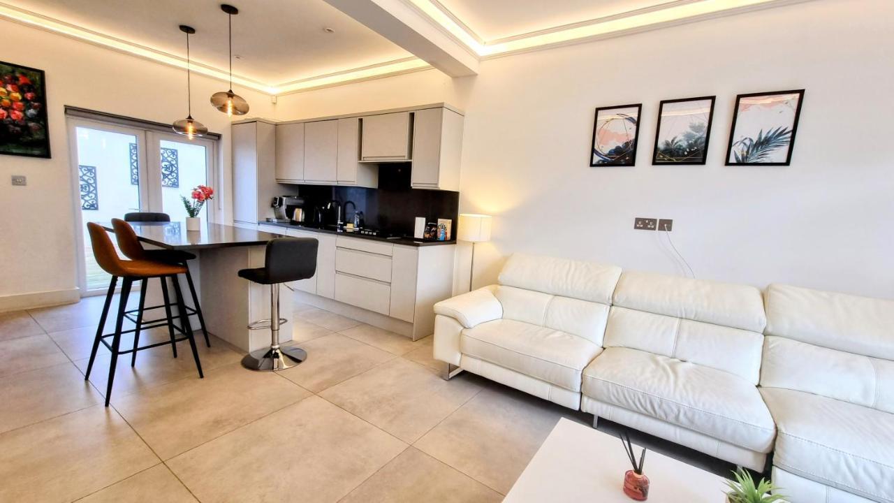 Surbiton Luxury Garden House 19 Villa Екстериор снимка