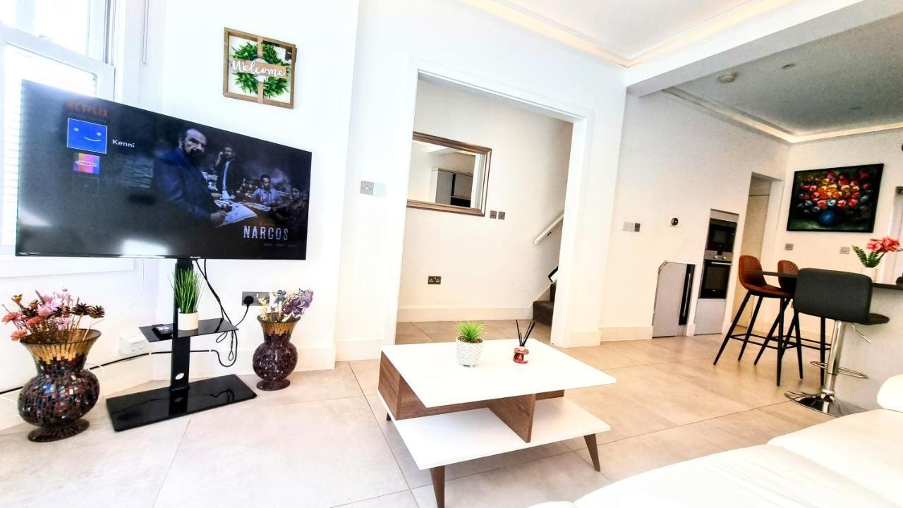 Surbiton Luxury Garden House 19 Villa Екстериор снимка