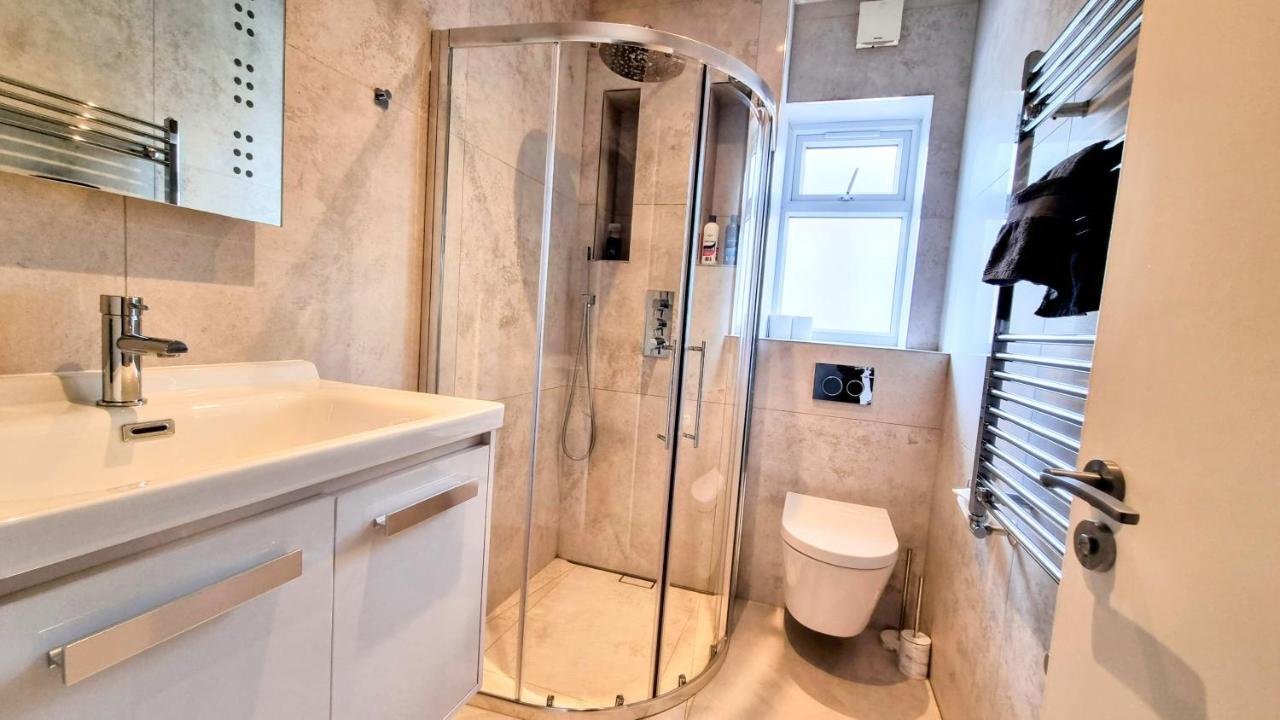 Surbiton Luxury Garden House 19 Villa Екстериор снимка
