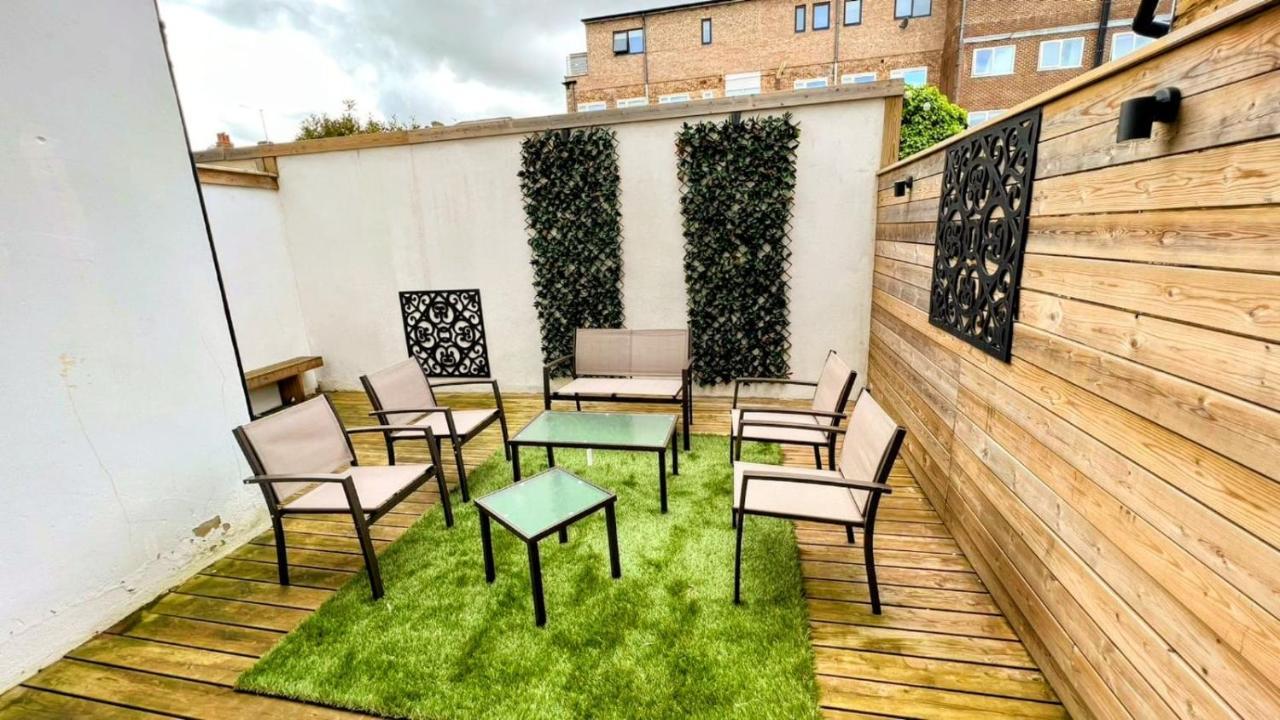 Surbiton Luxury Garden House 19 Villa Екстериор снимка
